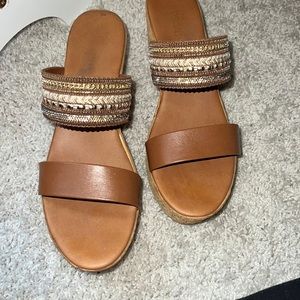 Brown wedges